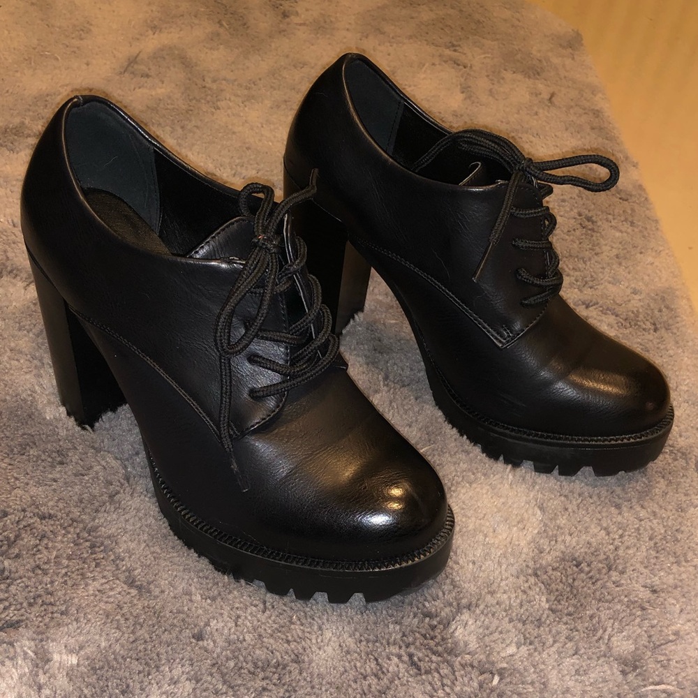 Janessa Ankle Boots - Black Leather